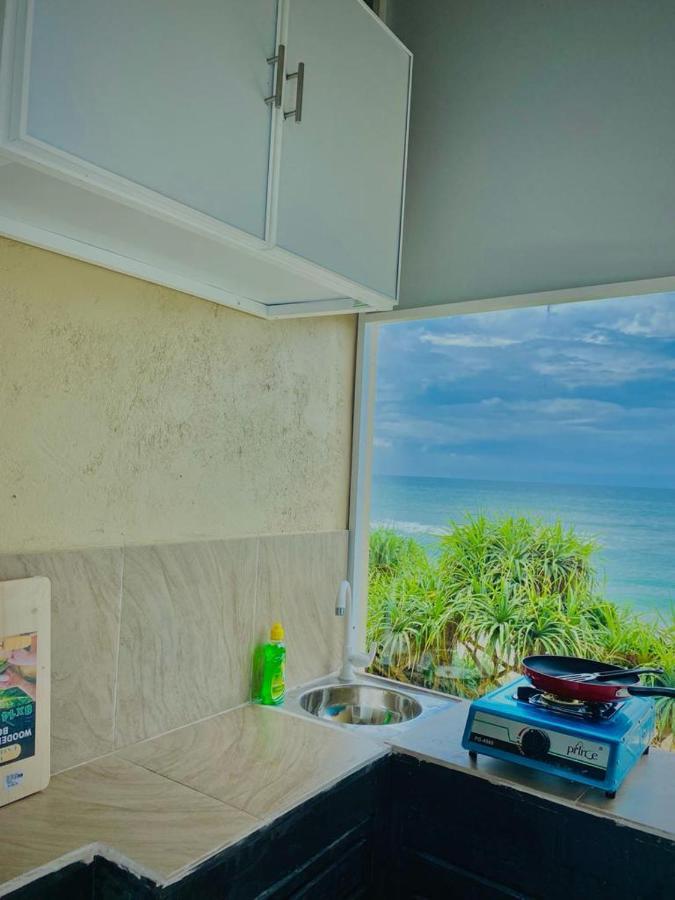 Sevenra Grand Beach Hotel Амбалангода Экстерьер фото