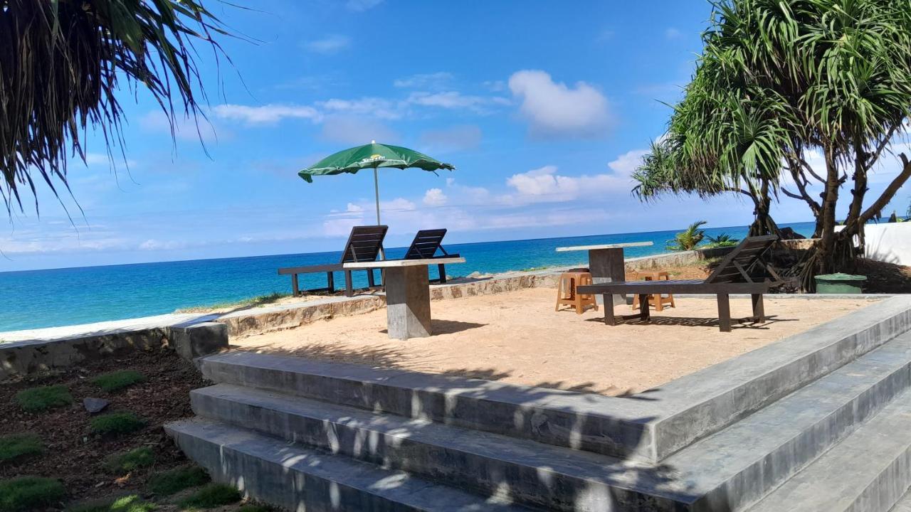 Sevenra Grand Beach Hotel Амбалангода Экстерьер фото