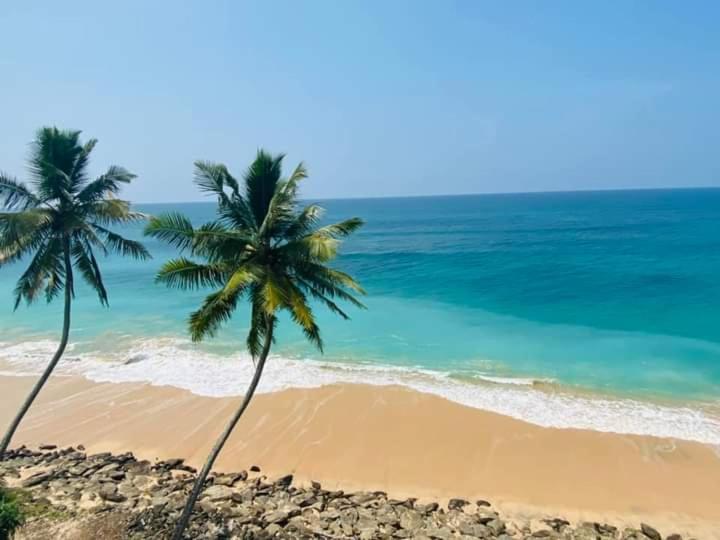 Sevenra Grand Beach Hotel Амбалангода Экстерьер фото
